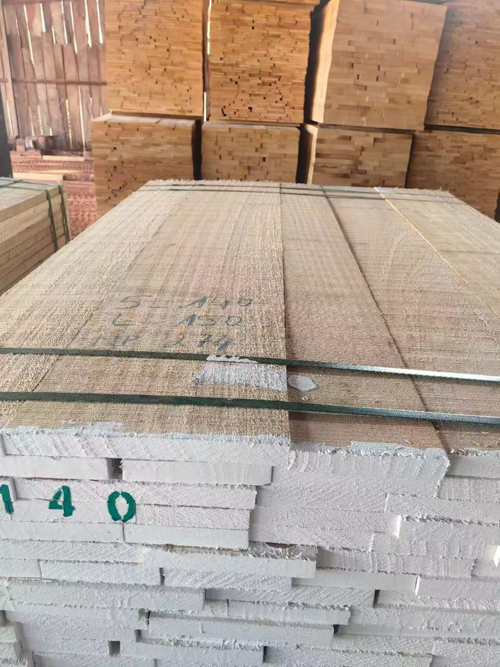 Айус Ламберс