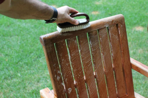 Comment traiter le bois de teck ?